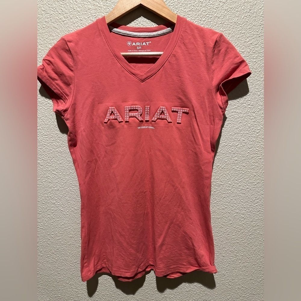 NWOT ARIAT Women’s Amaranth Pink 3D Logo T-Shirt Size S